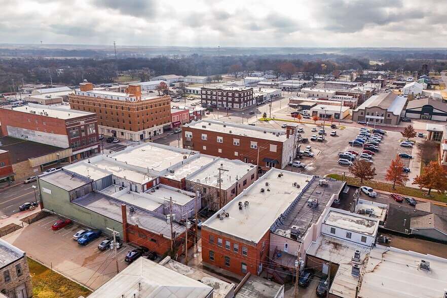 More Photos Of 116 W Pine Ave, El Dorado Office Residential For Sale