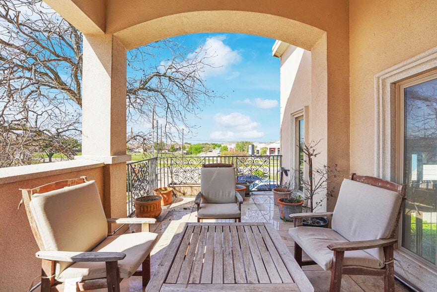 More Photos Of 3202 N Shiloh Rd, Garland Office For Sale