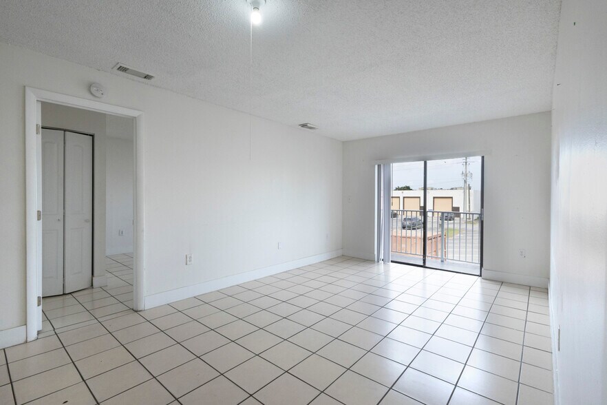 More Photos Of 6305 W 22nd Ct, Hialeah Apartments For Sale