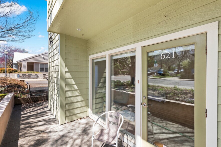 More Photos Of 621-629 A St, Ashland Storefront Retail Residential For Sale