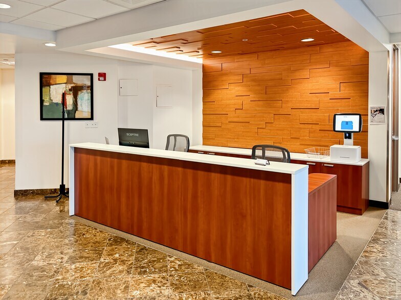 More Photos Of 999 18th St, Denver Coworking Space