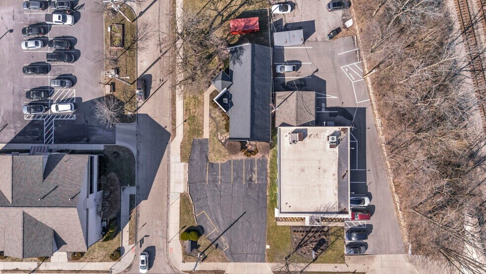 More Photos Of 1824 E Broad St, Columbus Office Residential For Lease