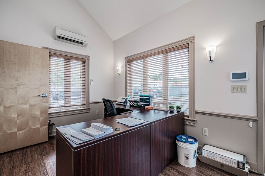 More Photos Of 352 Warren Ave, Portland Office Residential For Sale