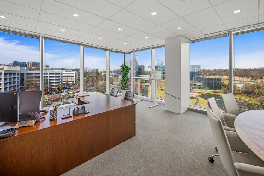 More Photos Of 7940 Jones Branch Dr, McLean Office For Lease