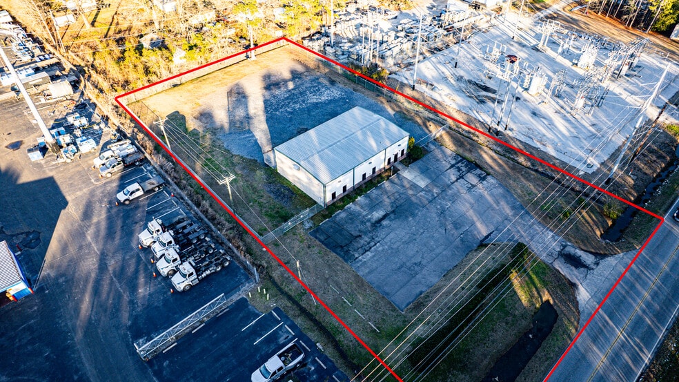 More Photos Of 1700 W 5th North St, Summerville Flex For Sale