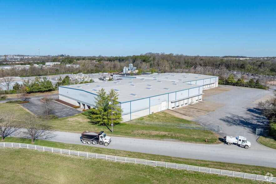 More Photos Of 3189-3195 Franklin Limestone Rd, Antioch Distribution For Lease