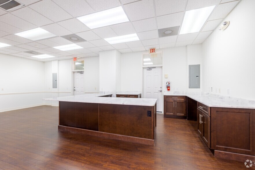 More Photos Of 8991 Daniels Center Dr, Fort Myers Medical For Sale