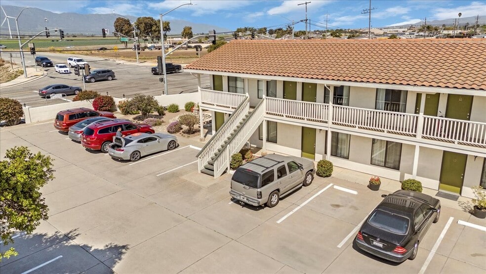 More Photos Of 1013 Front St, Soledad Hotel For Sale
