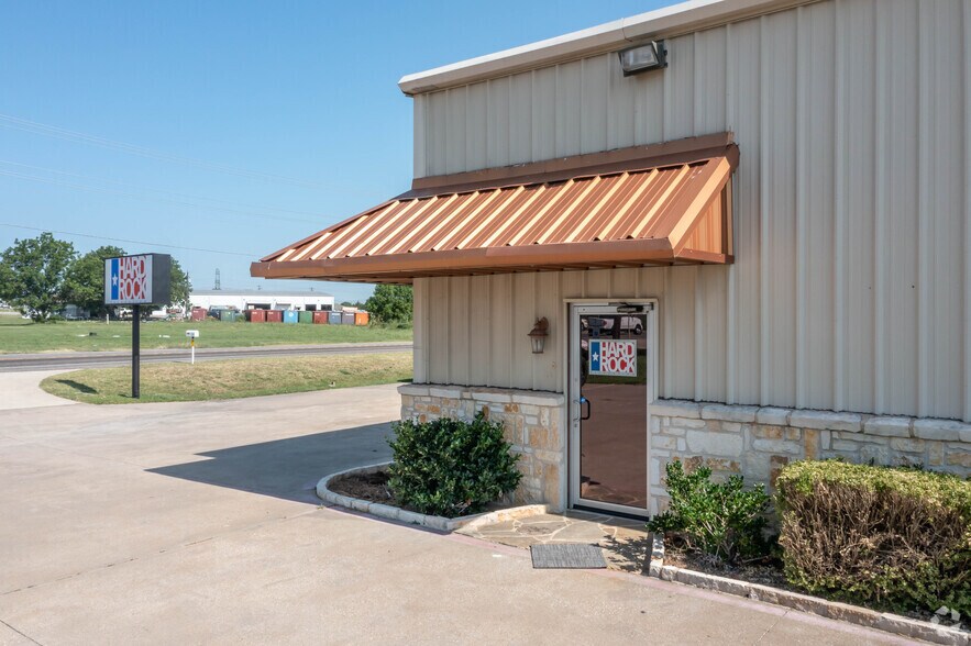 More Photos Of 3723 S FM 551, Royse City Flex For Lease