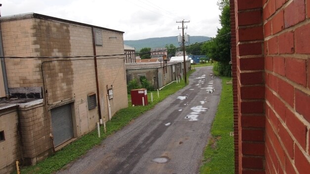 More Photos Of 324-326 Washington St, Walnutport Office For Sale