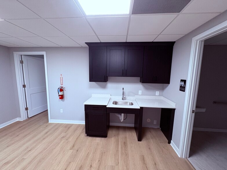 More Photos Of 408 Bethel Rd, Somers Point Office For Sale
