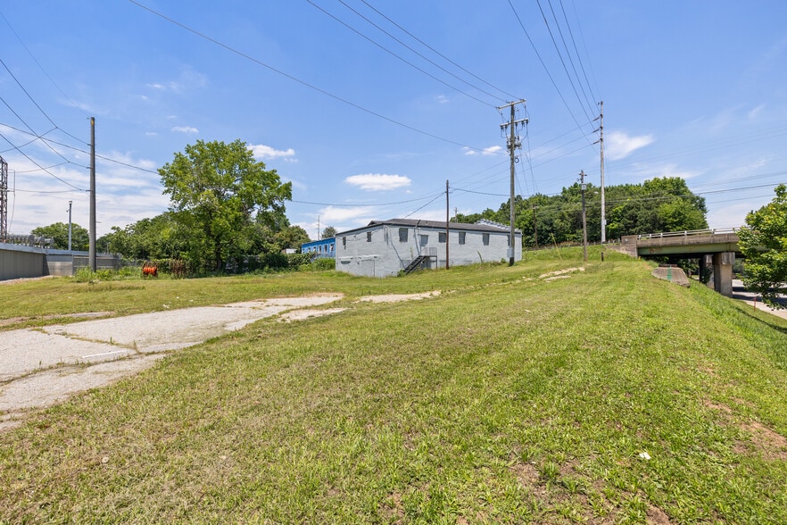 More Photos Of 1200 Central Ave, Atlanta Industrial For Sale