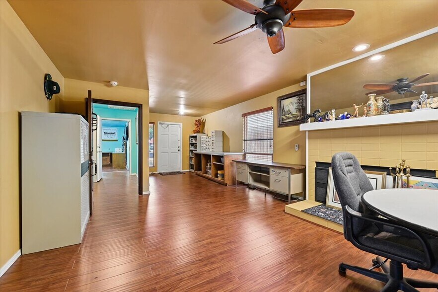 More Photos Of 4940 E 73rd St, Tulsa Office For Sale
