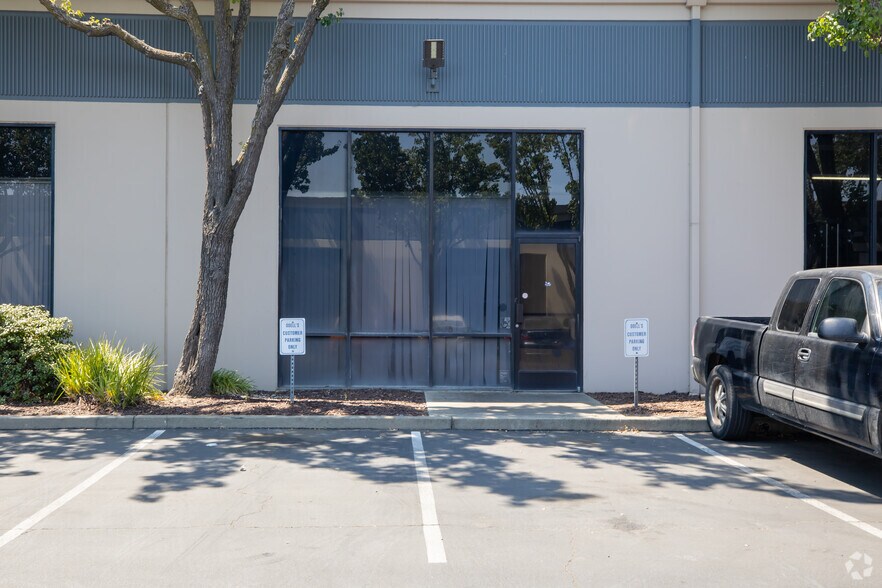 More Photos Of 1650 Bell Ave, Sacramento Warehouse For Lease