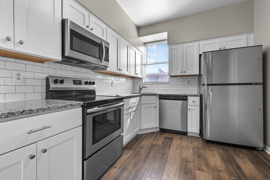 More Photos Of 625 W Princess Anne Rd, Norfolk Apartments For Sale