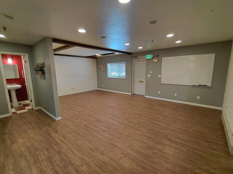More Photos Of 6709-6711 W 58th Pl, Arvada Warehouse For Lease