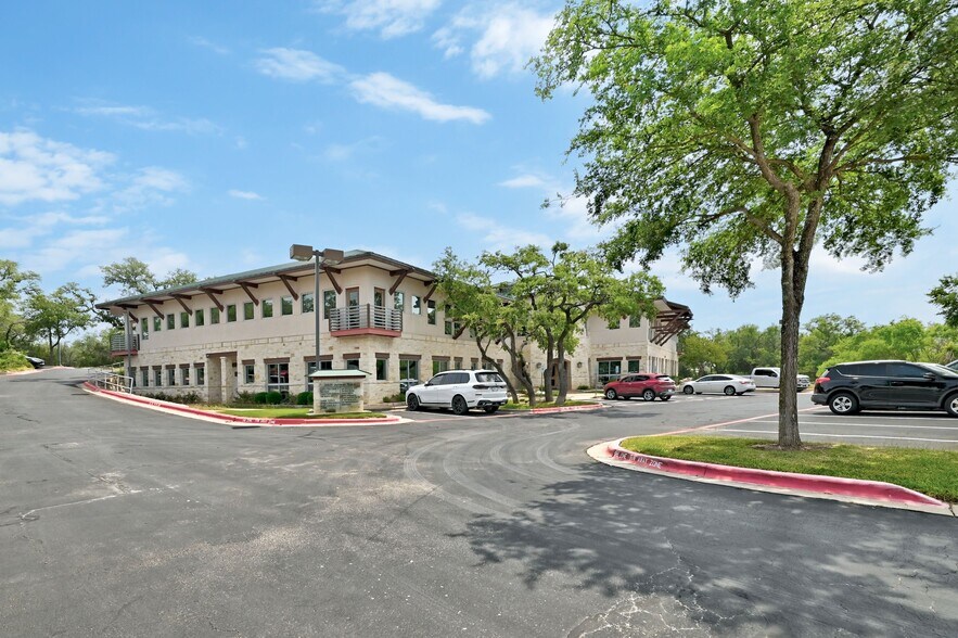 More Photos Of 3821 Juniper Trce, Austin Loft Creative Space For Sale