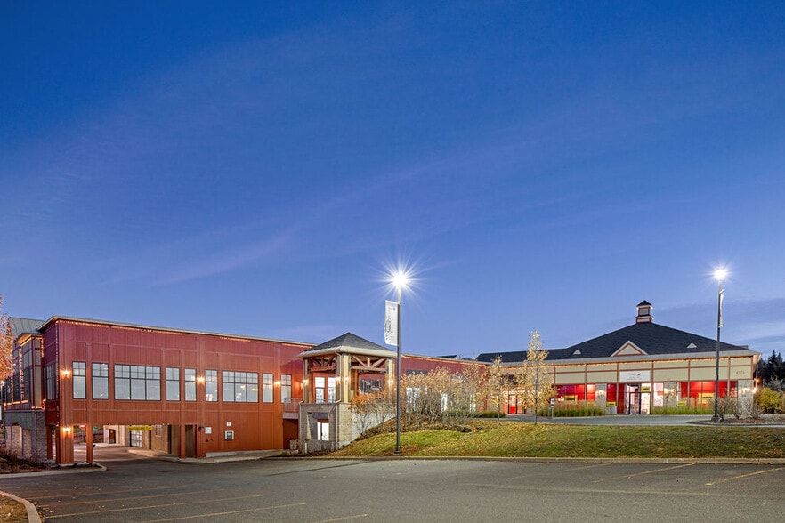 More Photos Of 2555 Rue De L'aulnaie Mont Tremblant Qc, Mont-tremblant General Retail For Lease