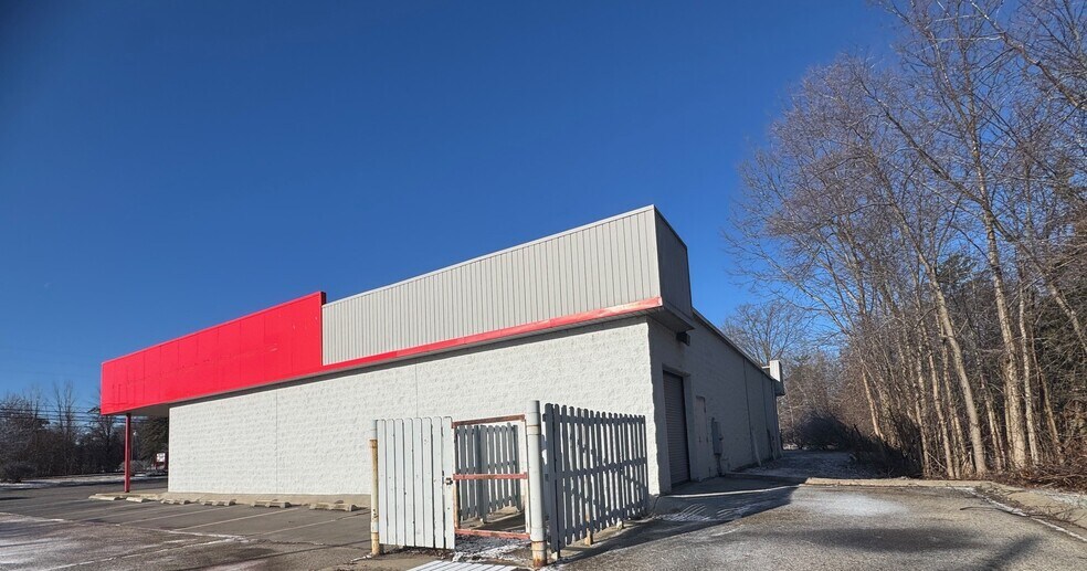 More Photos Of 1200 W Houghton Lake Dr, Prudenville Freestanding For Sale