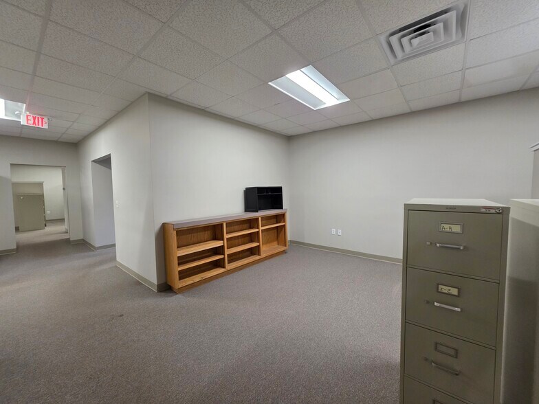 More Photos Of 93 Vickers Rd, Waycross Medical For Lease