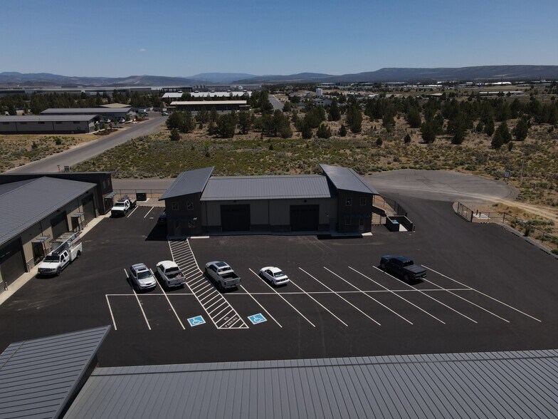 More Photos Of 1051 SW Layton Ct, Prineville Warehouse For Sale