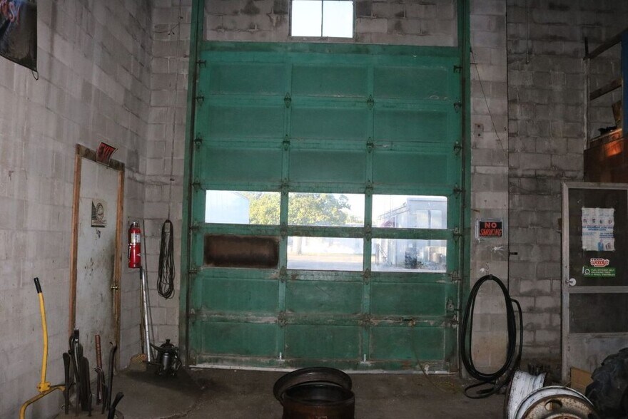 More Photos Of 113 S Dean St, Adrian Service For Sale