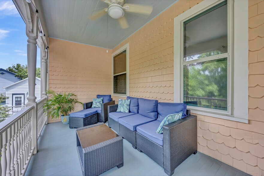 More Photos Of 412 S 3rd St, Wilmington Hospitality For Sale