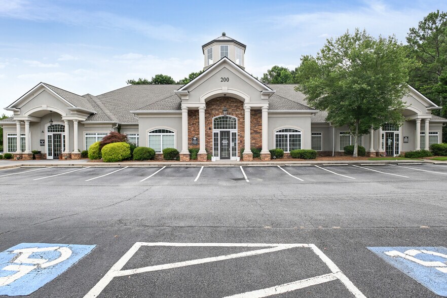 More Photos Of 1816 Eagle Dr, Woodstock Medical For Lease