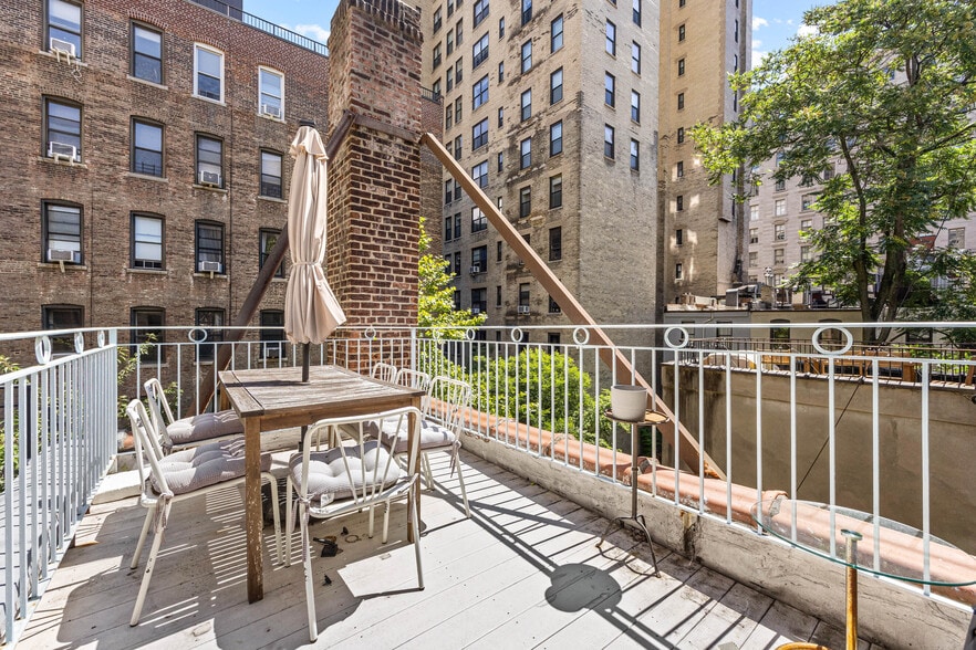 More Photos Of 311 W 78th St, New York Apartments For Sale