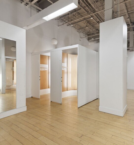 More Photos Of 1510 Walnut St, Philadelphia Storefront For Lease