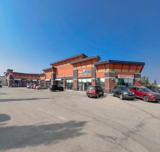More Photos Of 3805 49 Ave, Stony Plain Storefront Retail Office For Lease