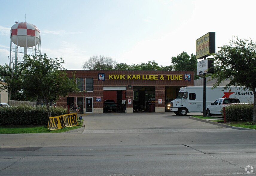 Primary Photo Of 5020 Lemmon Ave, Dallas Auto Repair For Lease