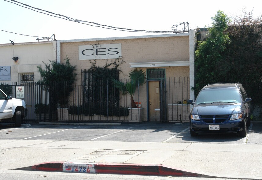 More Photos Of 14736 Arminta St, Panorama City Warehouse For Sale