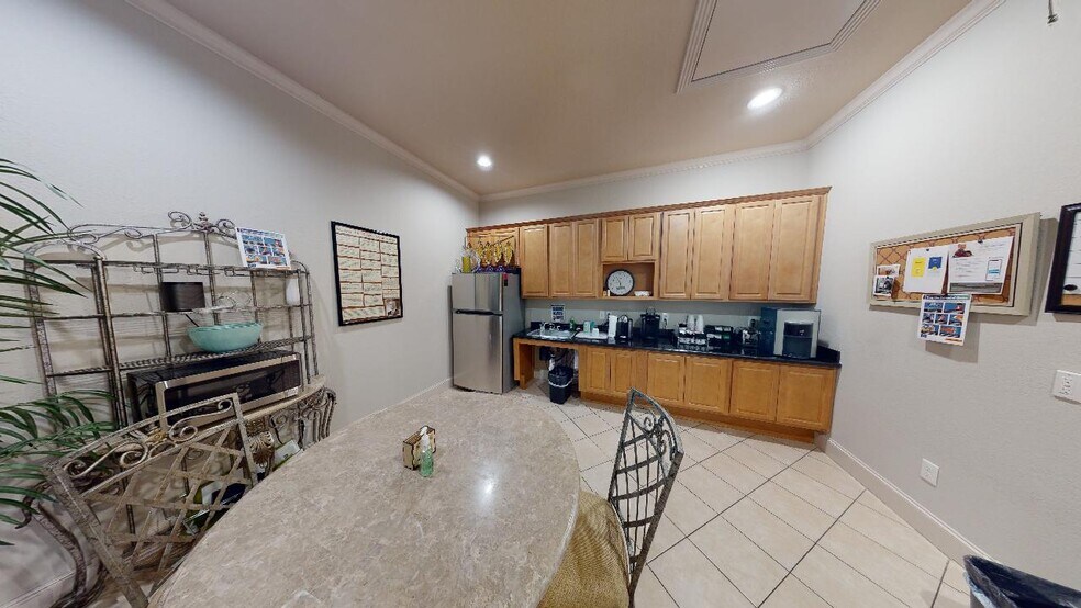 More Photos Of 5507 Louetta Rd, Spring Medical For Sale