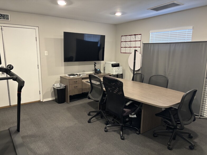 More Photos Of 2814 W Northern Ave, Phoenix Office For Sale