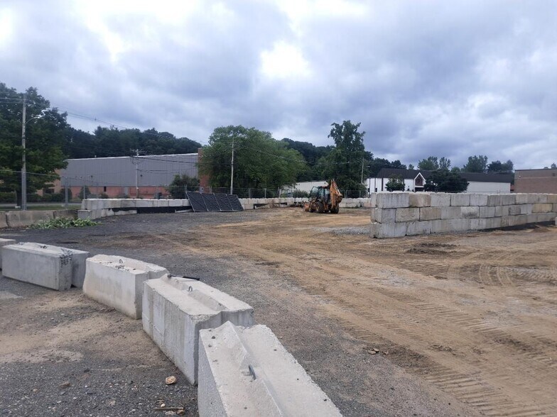 More Photos Of 22 Robert Bonazzoli Ave, Hudson Land For Lease