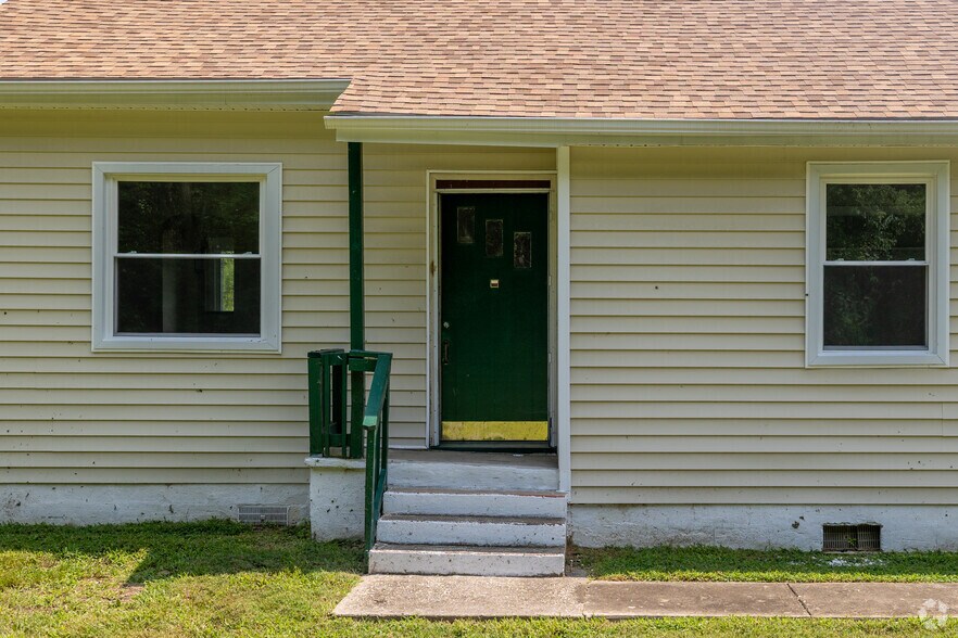 More Photos Of 1205 Loflin Rd, Aberdeen Industrial For Sale