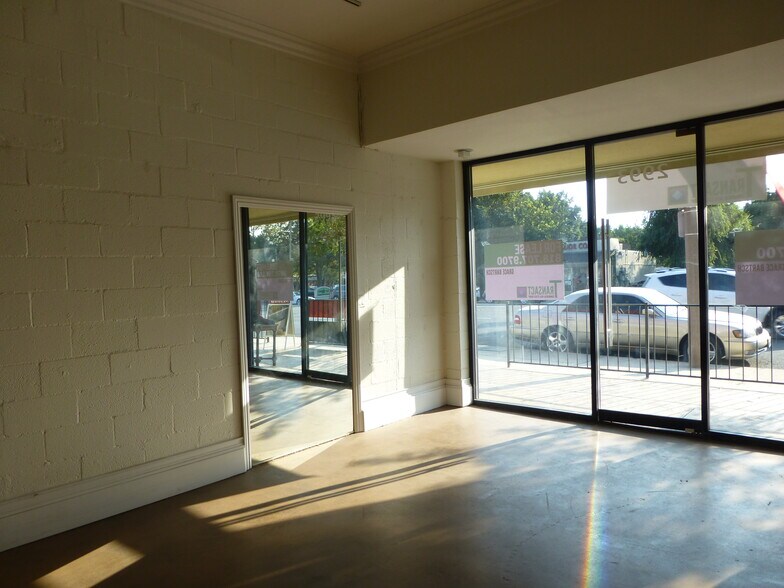 More Photos Of 2989-2995 E Thousand Oaks Blvd, Thousand Oaks Storefront Retail Office For Lease
