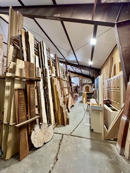 More Photos Of 600 N Old Steese Hwy, Fairbanks Warehouse For Sale