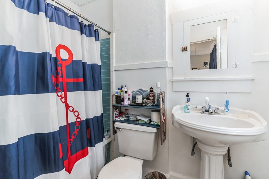 More Photos Of 1233 Oak St NE, Saint Petersburg Apartments For Sale