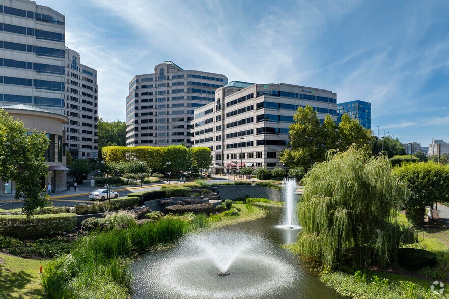 More Photos Of 11700 Plaza America Dr, Reston Unknown For Lease