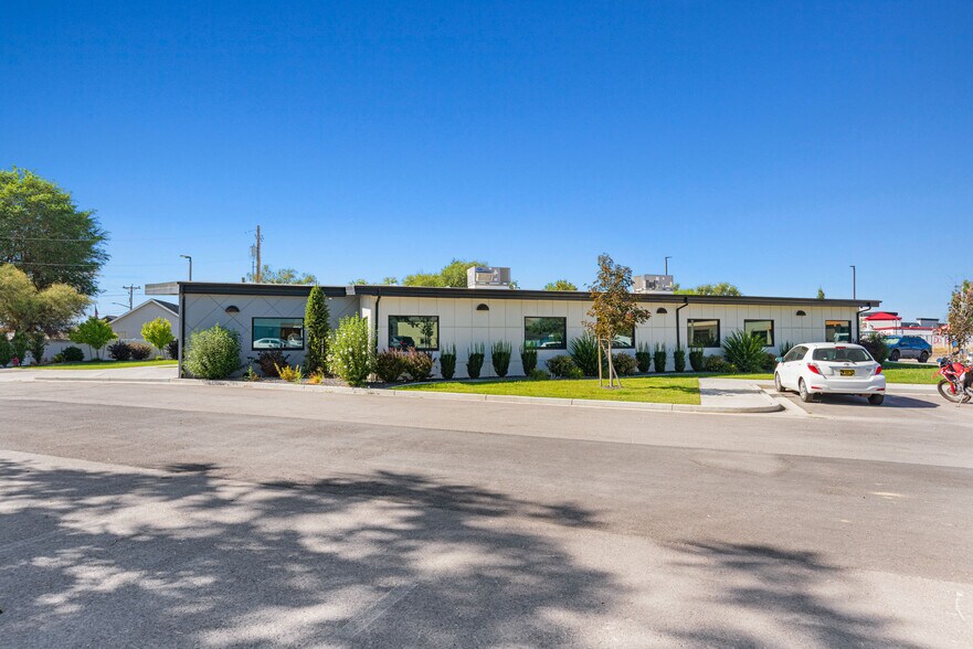 More Photos Of 877 N 100 E, Lehi Office For Sale