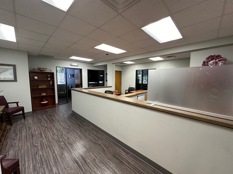 922 Isom Rd, San Antonio, TX 78216 Office For Sale