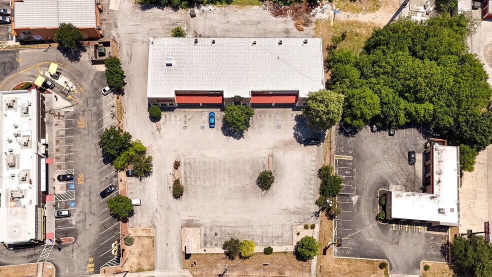 More Photos Of 9262 Culebra Rd, San Antonio Storefront Retail Office For Sale