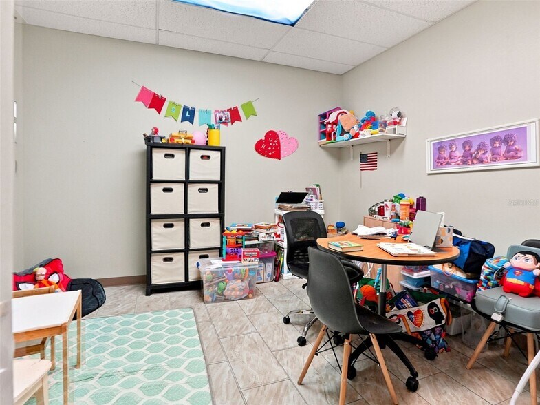 More Photos Of 224 Mariner Blvd, Spring Hill Medical For Sale