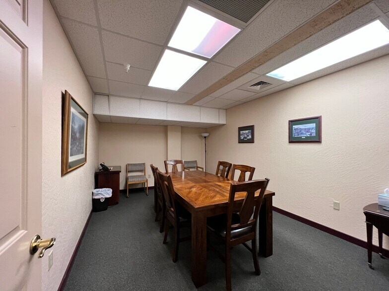 More Photos Of 142 W 8th Ave, Eugene Office For Lease