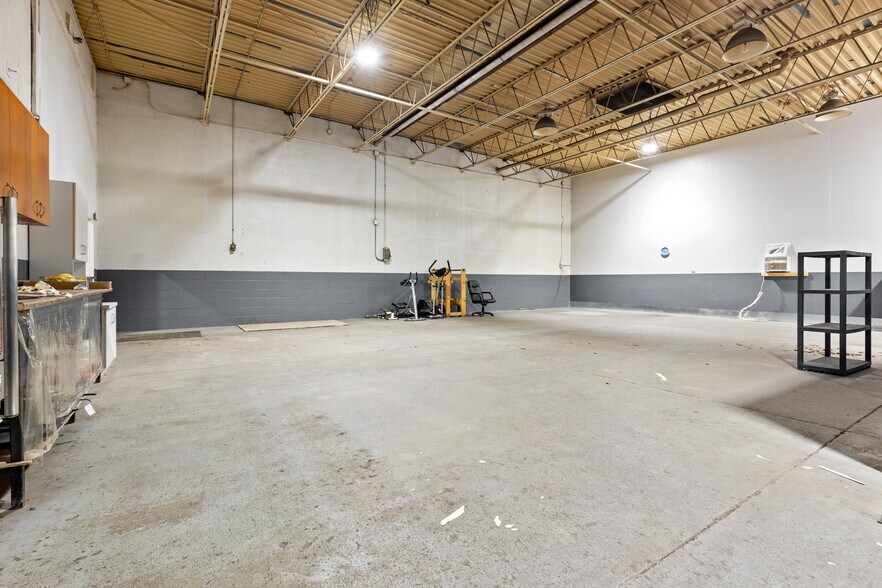 More Photos Of 1725 Rossi Dr, Tecumseh Distribution For Sale