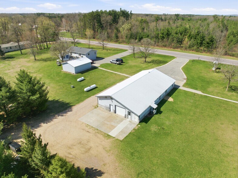 More Photos Of 4182 Highway 23, Wisconsin Dells Manufacturing For Sale
