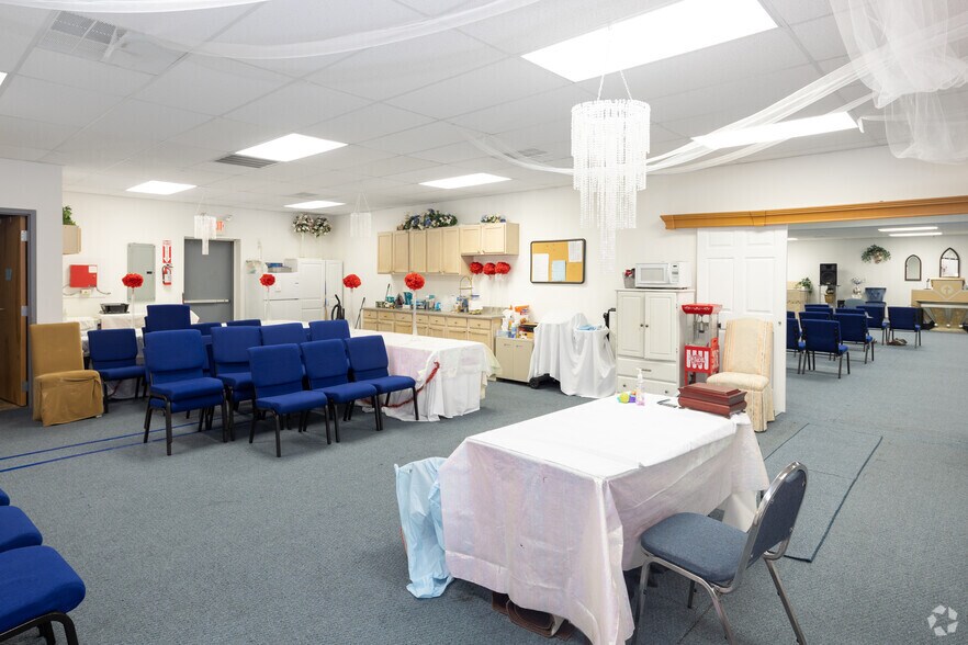 More Photos Of 2897-2919 New Brooklyn Erial Rd, Sicklerville Freestanding For Sale