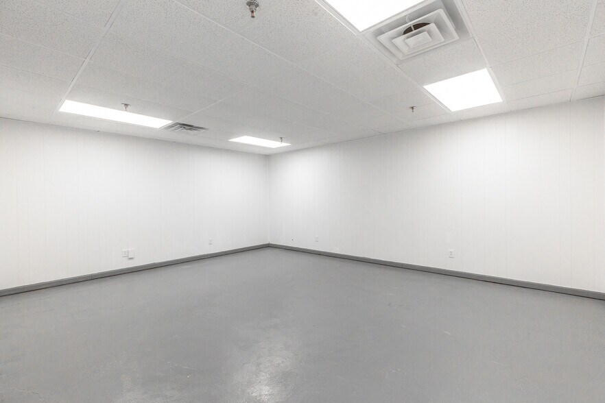 More Photos Of 3715 Calhoun Ave, Chattanooga Manufacturing For Lease